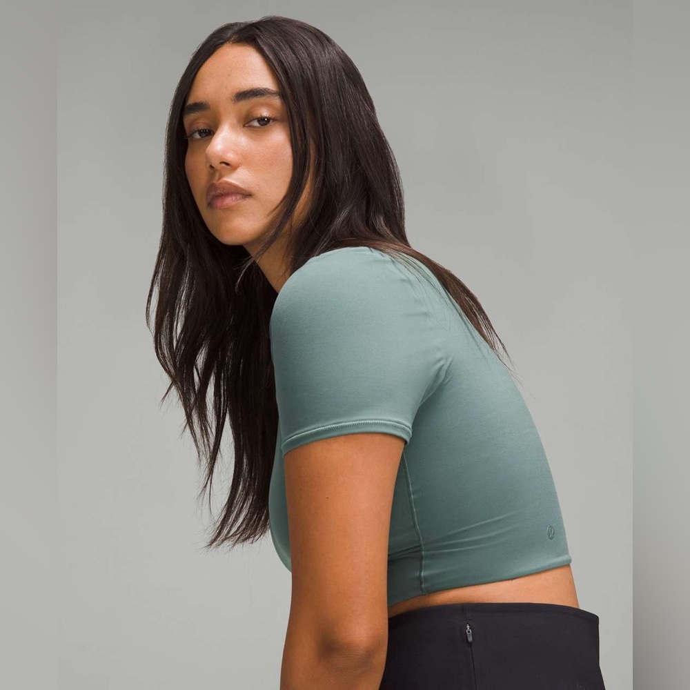 Lululemon Crewneck Cropped T-Shirt